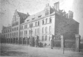 um 1900